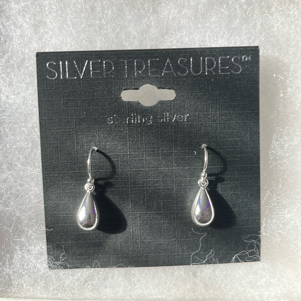NEVER WORN sterling silver teardrop earrings